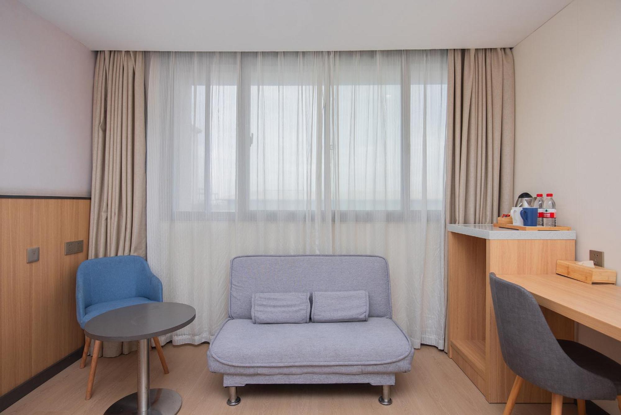Starway Hotel At Pudong Shanghai Esterno foto